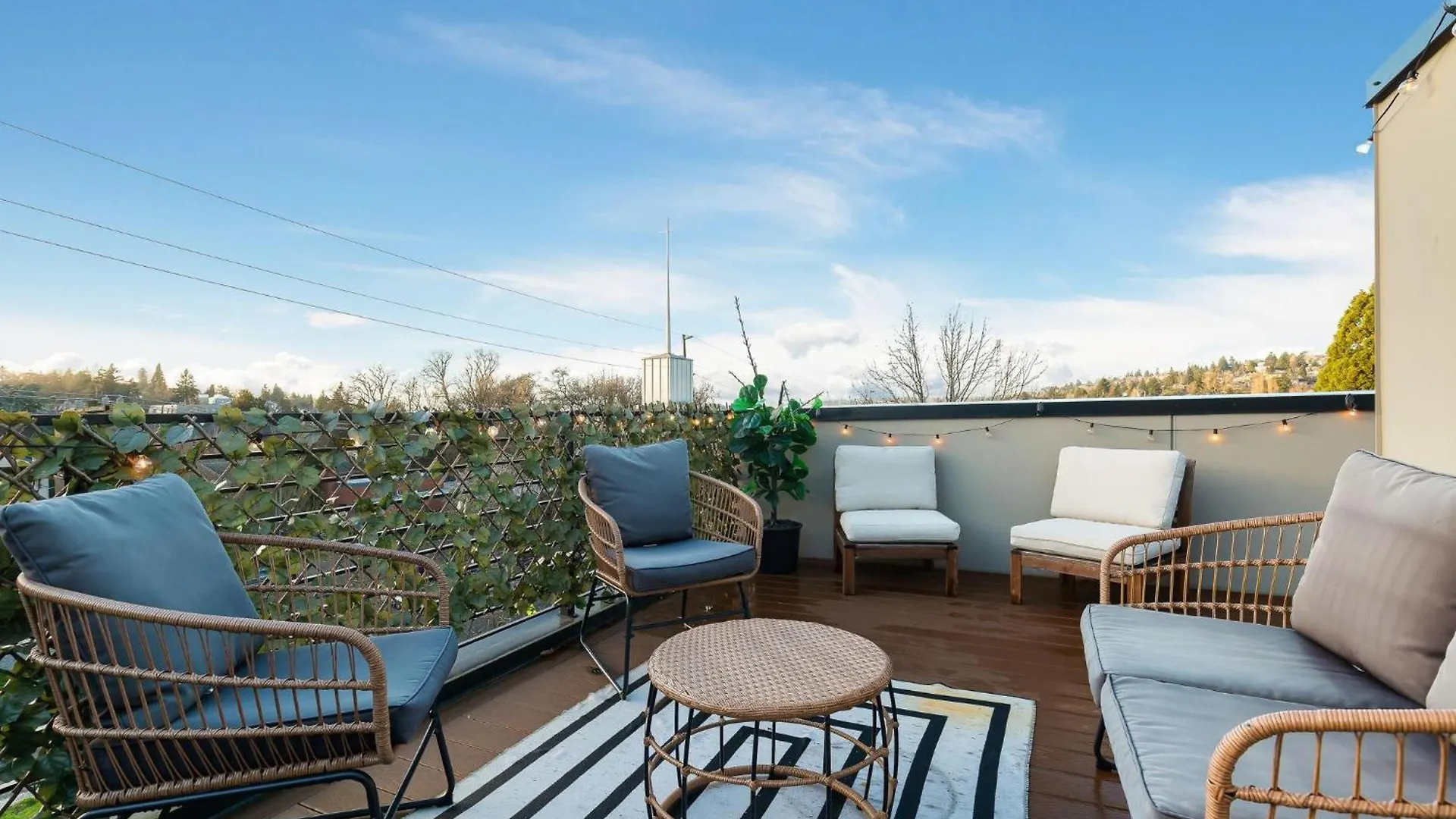 Vila Perch - The New Ashworth 71 Seattle
